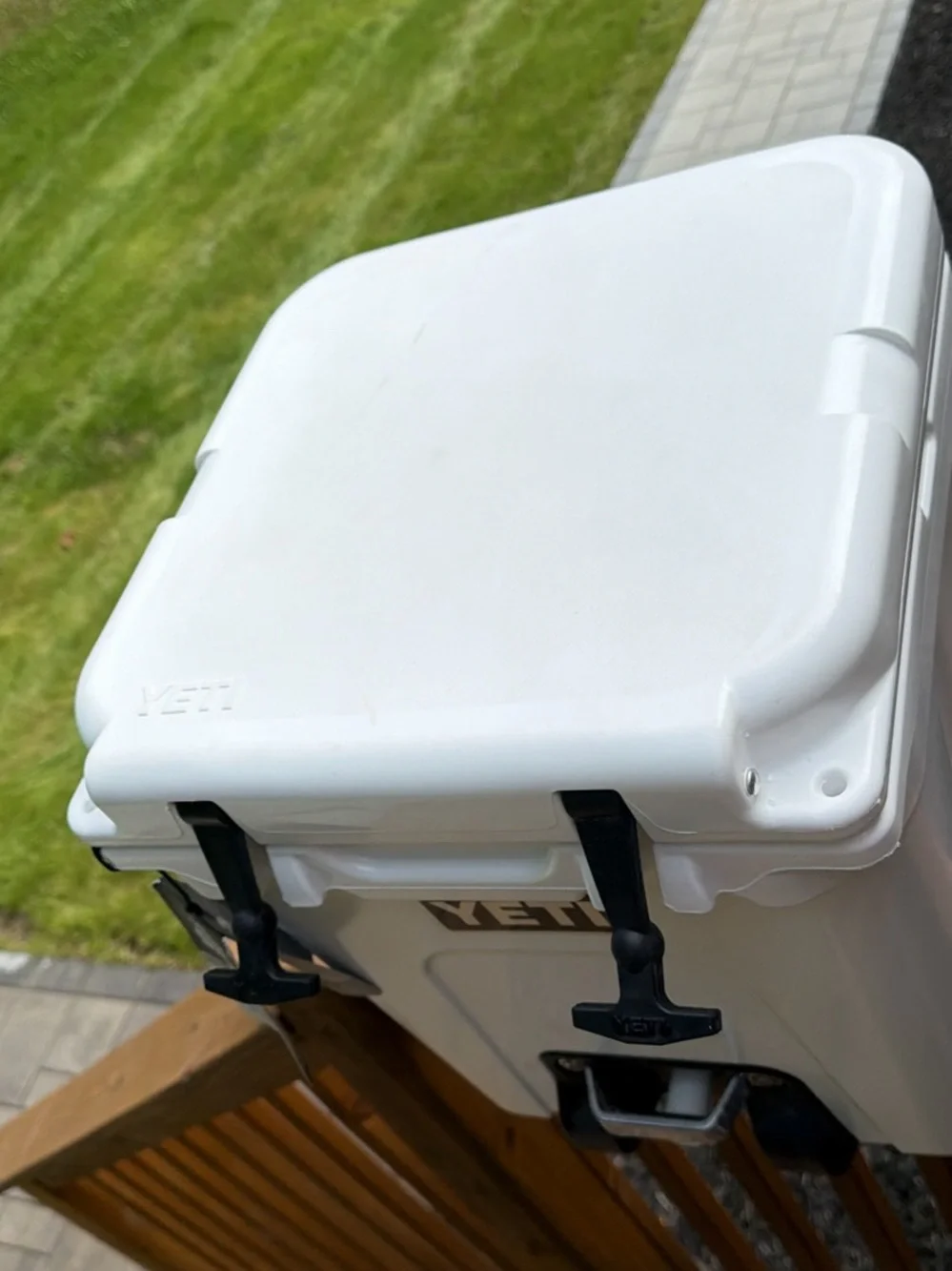 Yeti White Silo 6G Beverage Cooler Dispenser